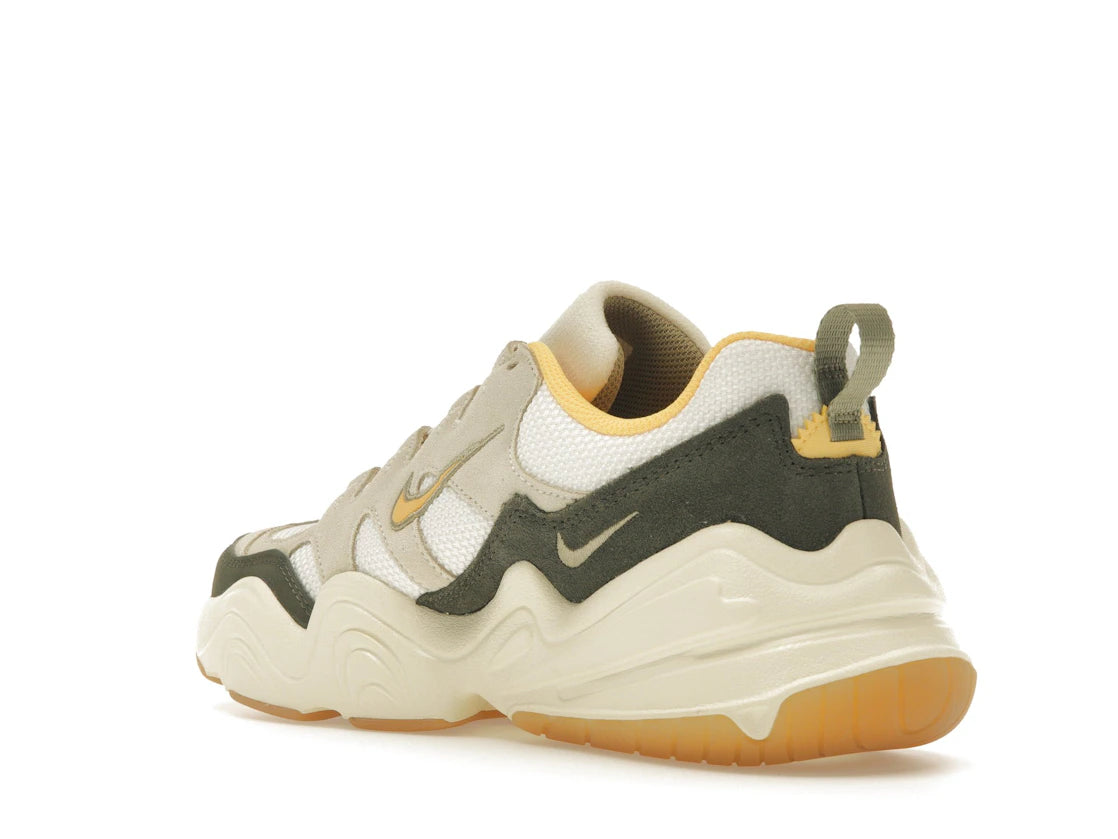 Nike Tech Hera Sail Olive (Women's) - vue secondaire B
