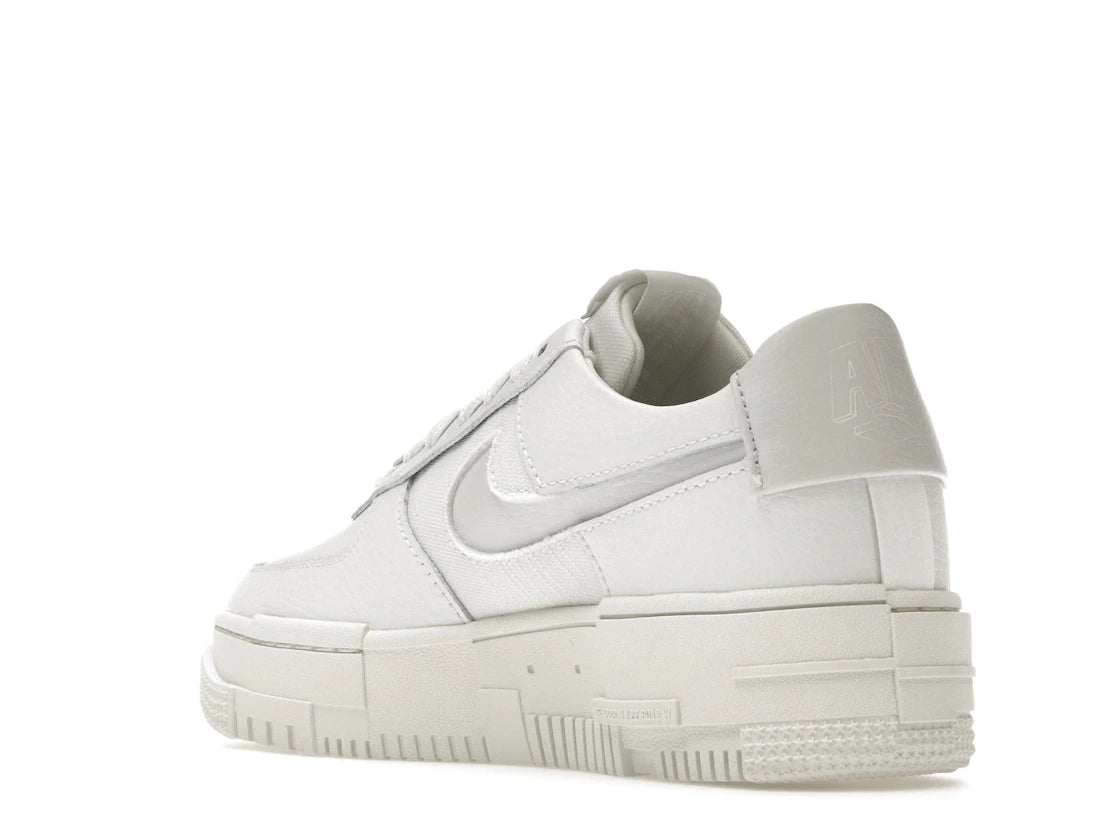Nike Air Force 1 Low Pixel Summit White (Women's) - vue secondaire B