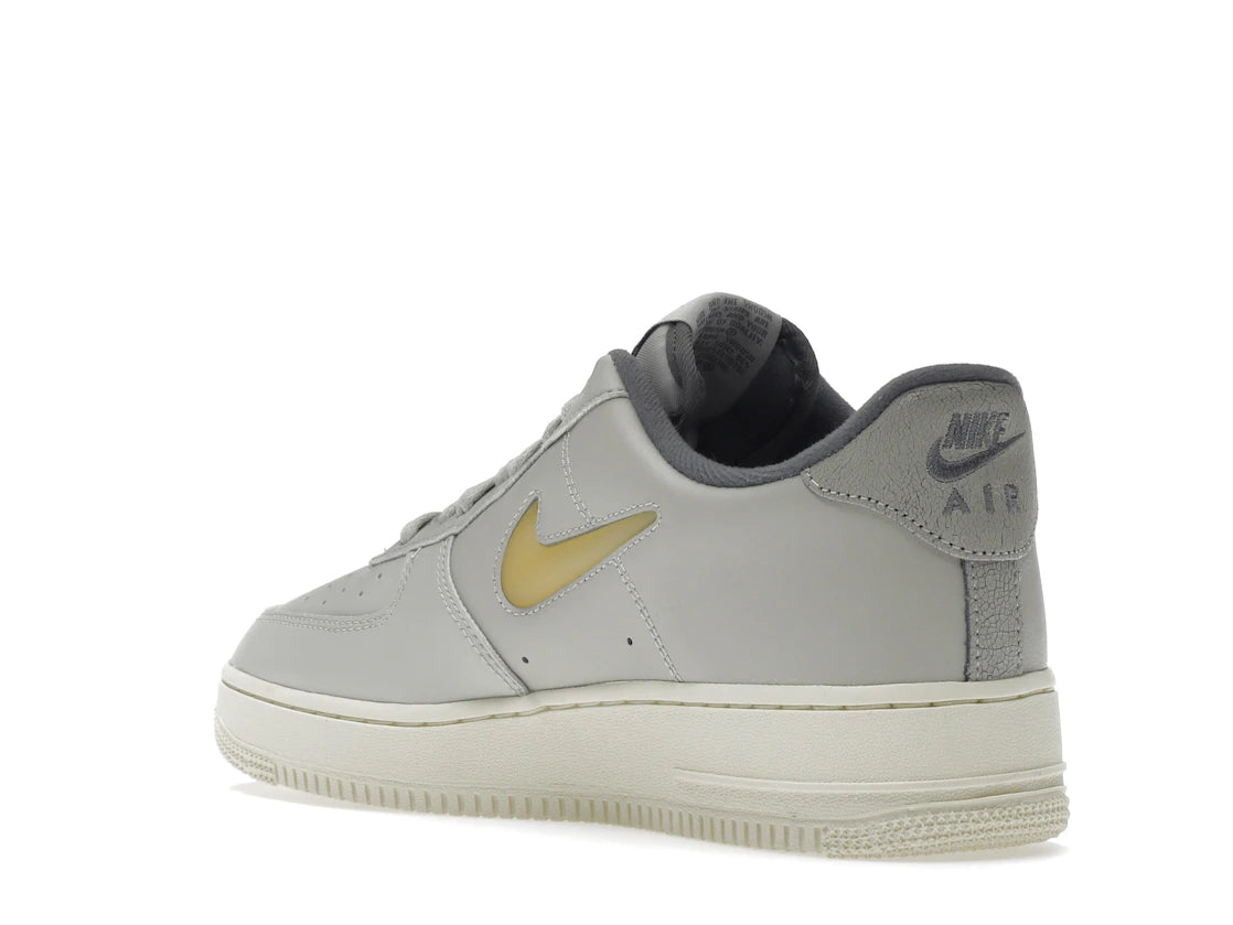 Nike Air Force 1 Low '07 Jewel Light Bone Coconut Milk - vue secondaire B