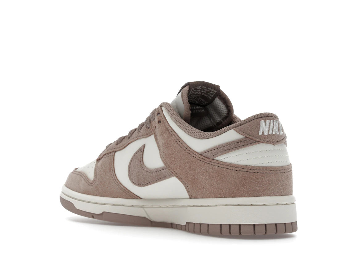 Nike Dunk Low Malt Gold Mini Swoosh (Women's) - vue secondaire B