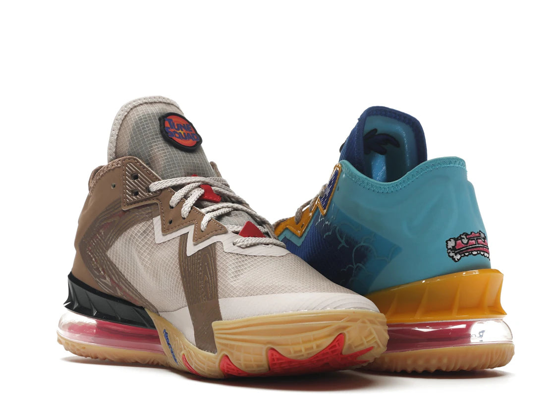 Nike LeBron 18 Low Wile E. vs Roadrunner Space Jam - vue secondaire B