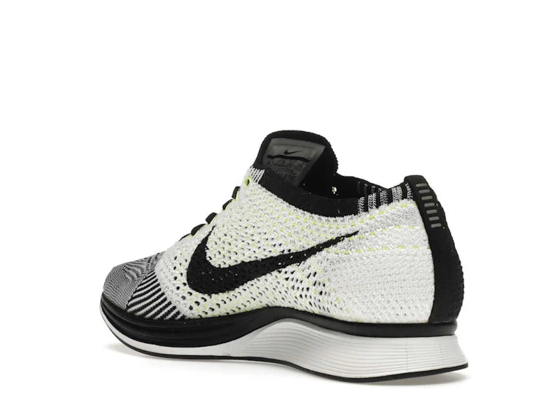 Nike Flyknit Racer Black White Volt - vue secondaire B