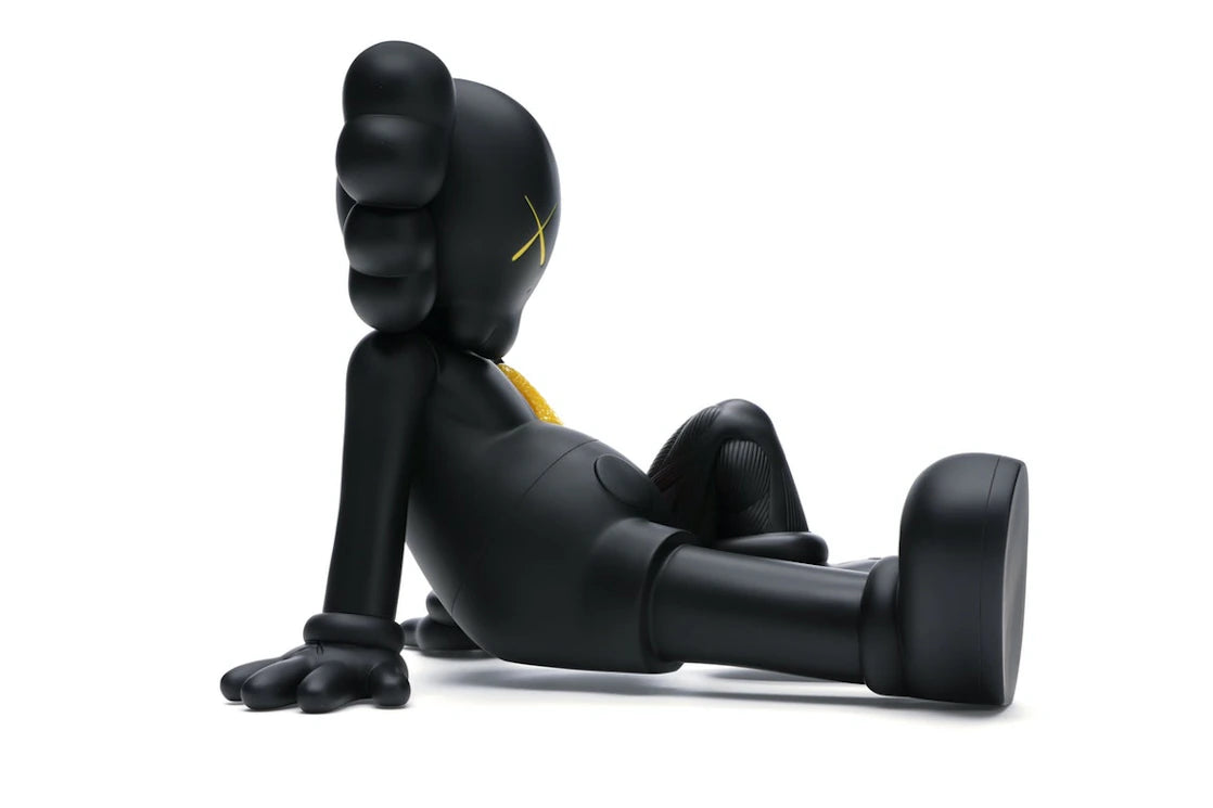 KAWS Resting Place Vinyl Figure Black - vue secondaire B