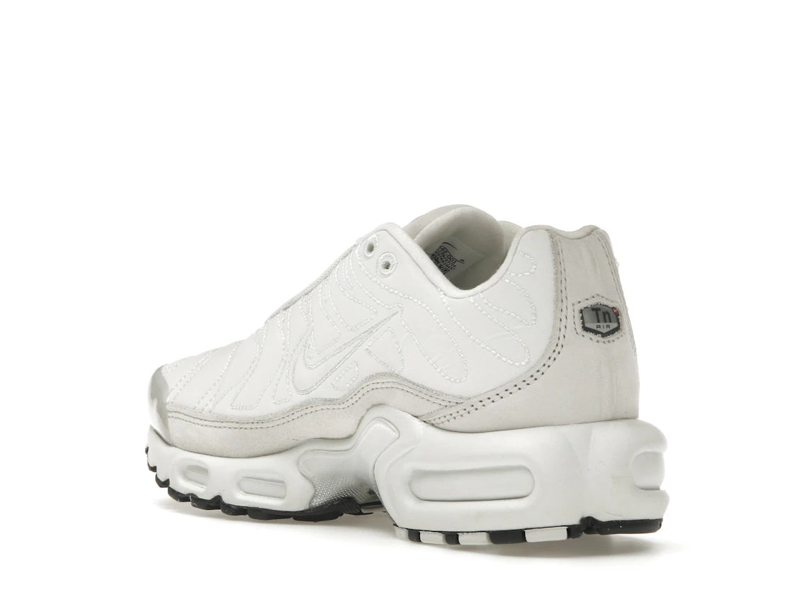 Nike Air Max Plus Platinum Tint (Women's) - vue secondaire B