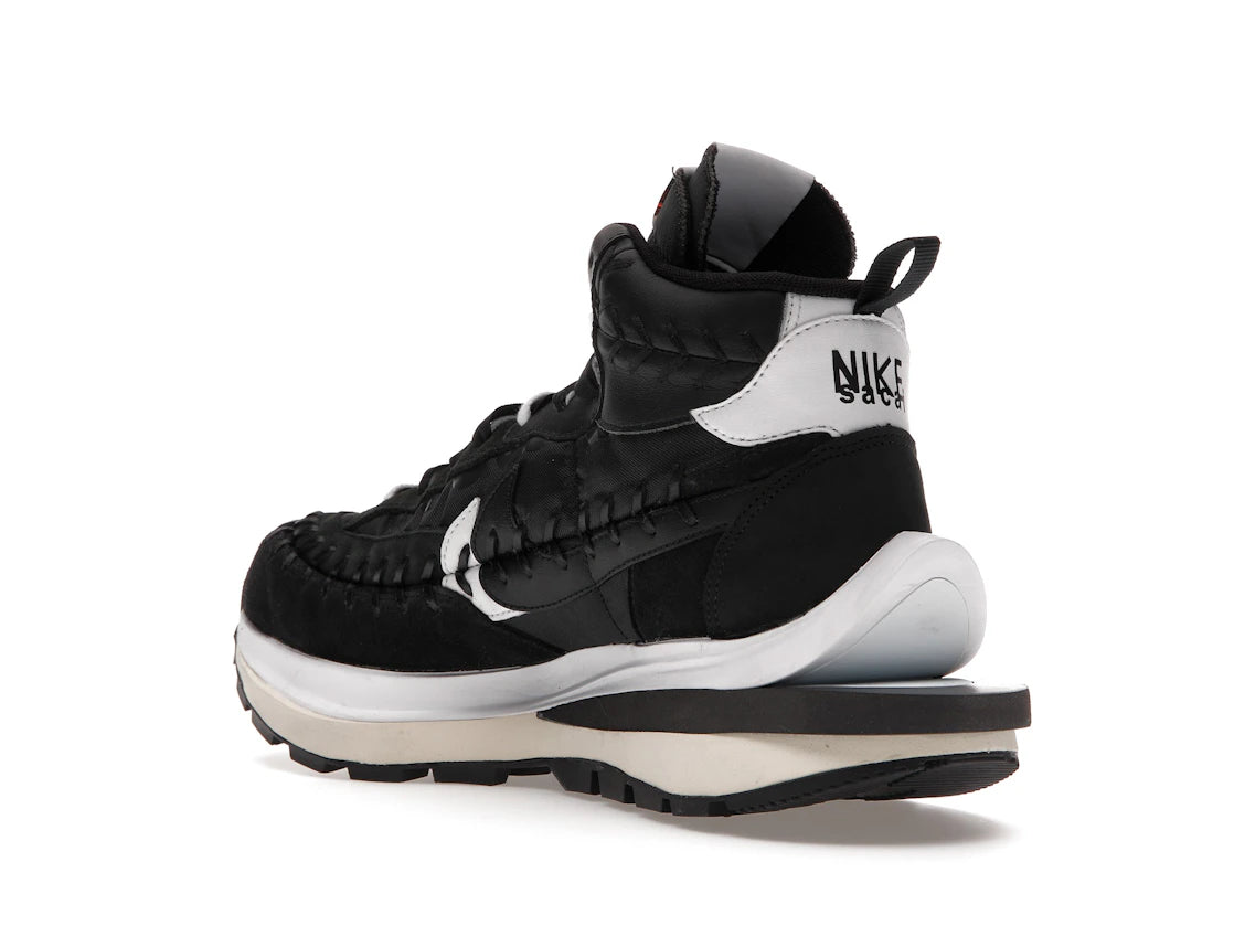 Nike Vaporwaffle sacai Jean Paul Gaultier Black White - vue secondaire B