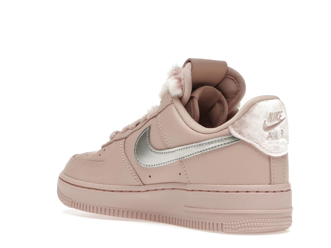 Nike Air Force 1 Low Faux Sherpa Fur (Women's) - vue secondaire B