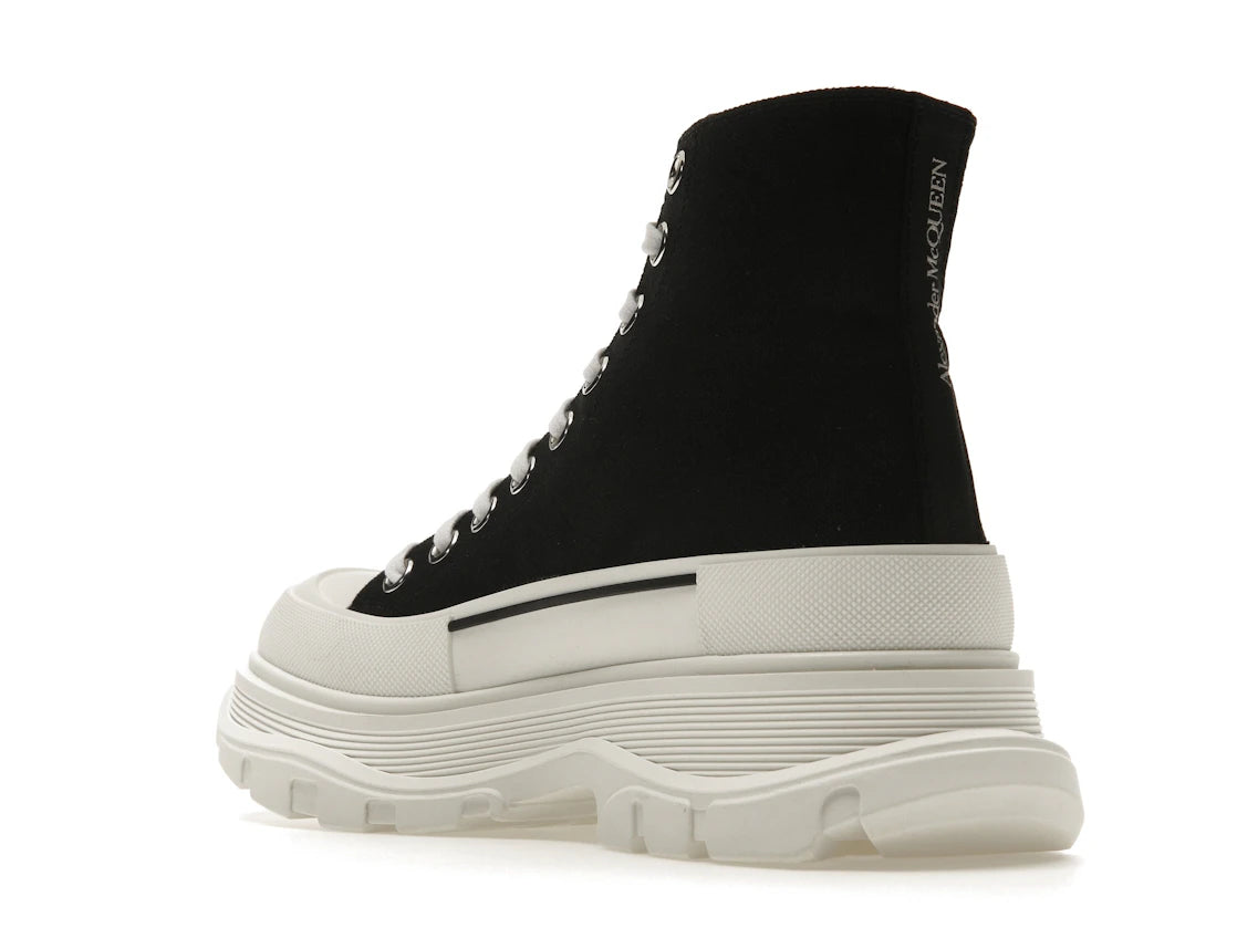 Alexander McQueen Tread Slick Lace Up Boot Black White (Women's) - vue secondaire B