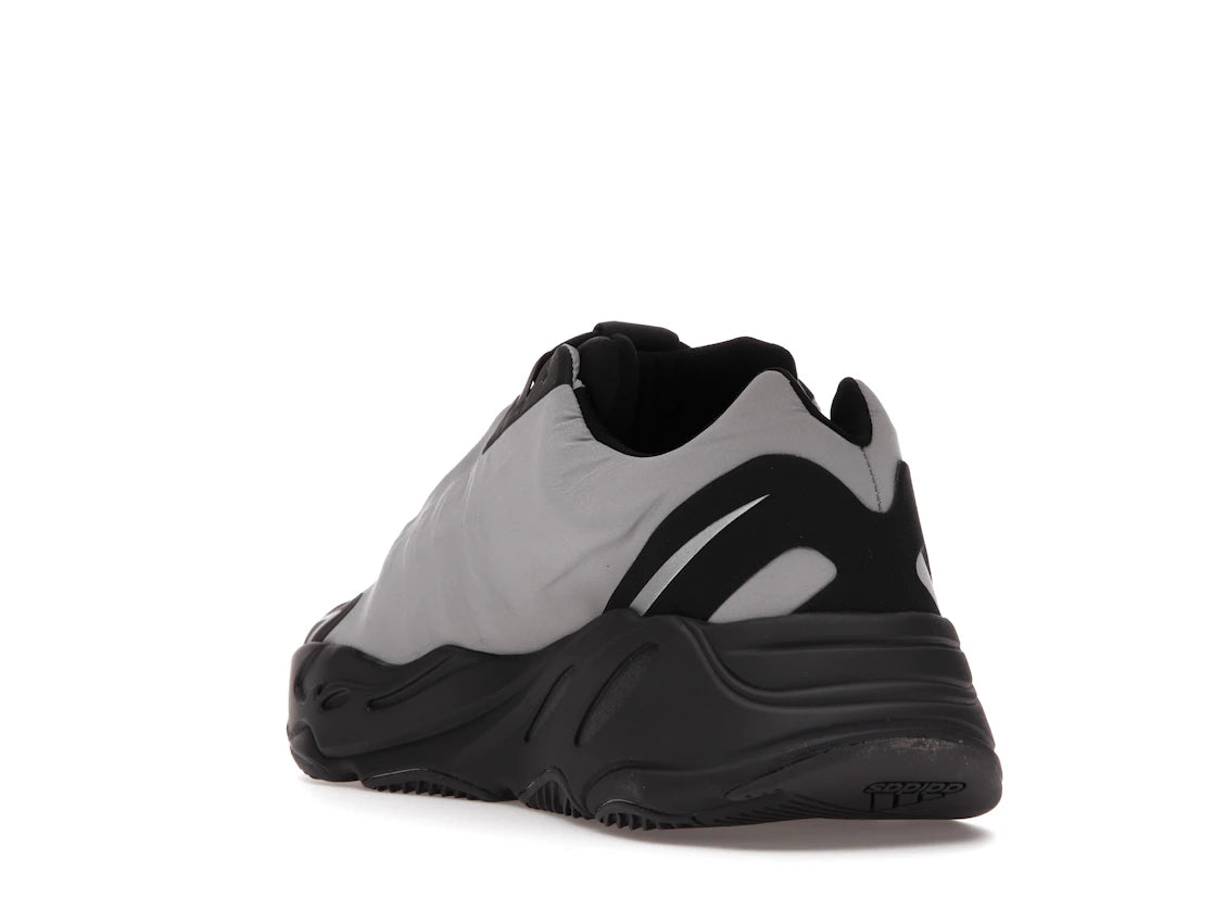 adidas Yeezy Boost 700 MNVN Metallic - vue secondaire B