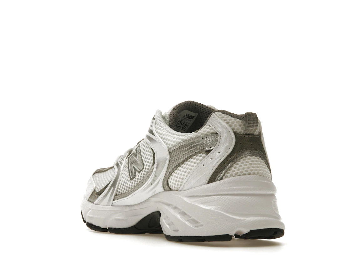 New Balance 530 Weiß Silber Metallic - vue secondaire B