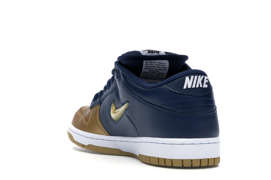 Nike SB Dunk Low Supreme Jewel Swoosh Gold - vue secondaire B