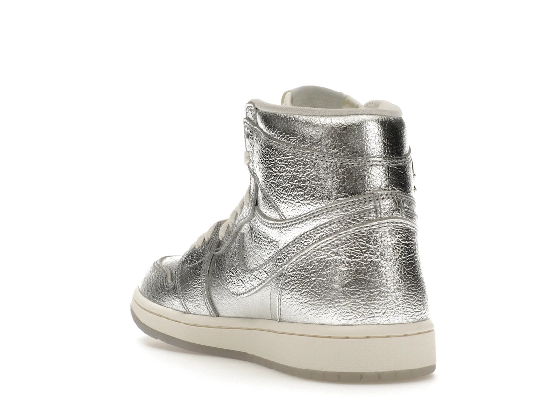 Jordan 1 Retro High OG Chrome (Women's) - vue secondaire B
