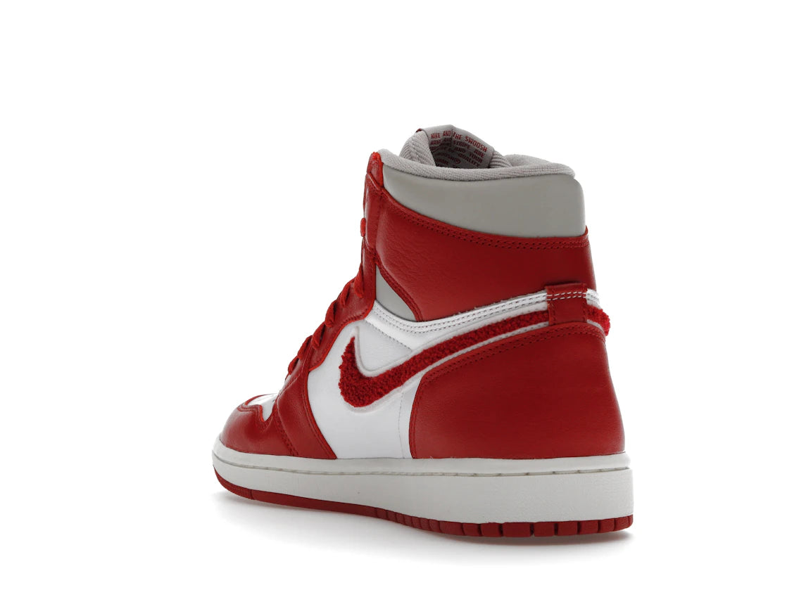 Jordan 1 Retro High OG Varsity Red (Women's) - vue secondaire B