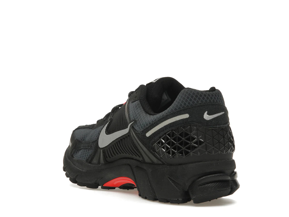 Nike Zoom Vomero 5 Schwarz Metallic Universitätsrot - vue secondaire B
