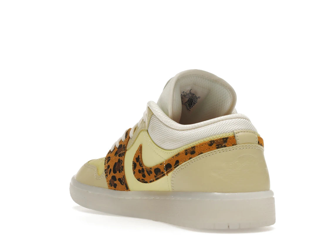 Jordan 1 Low SNKRS Day (Women's) - vue secondaire B
