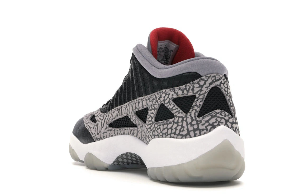 Jordan 11 Retro Low IE Black Cement - vue secondaire B