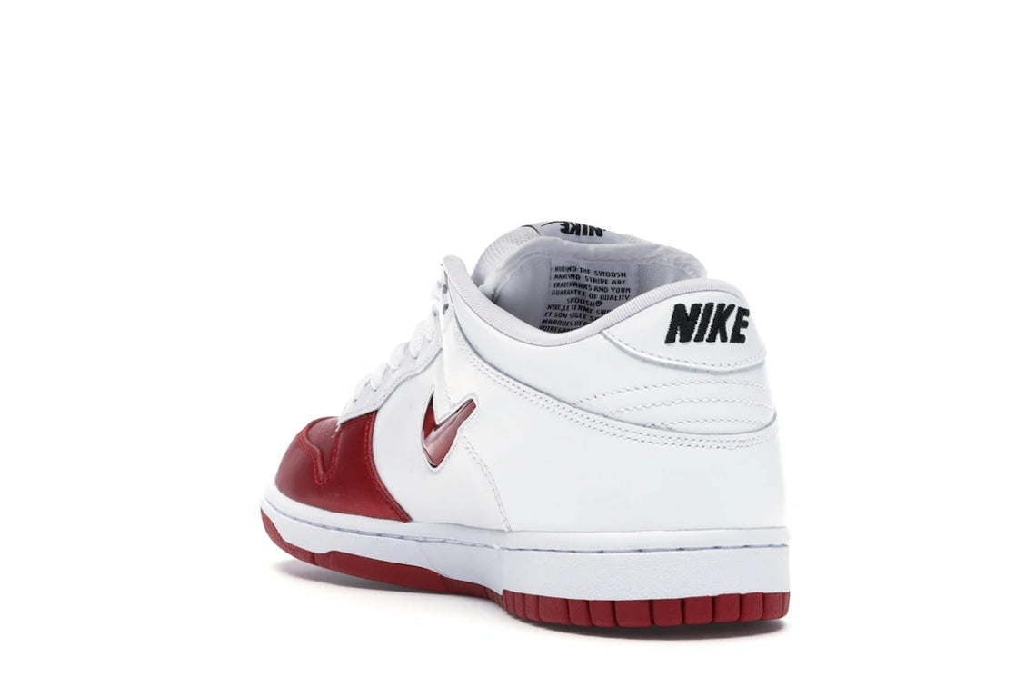 Nike SB Dunk Low Supreme Jewel Swoosh Red - vue secondaire B
