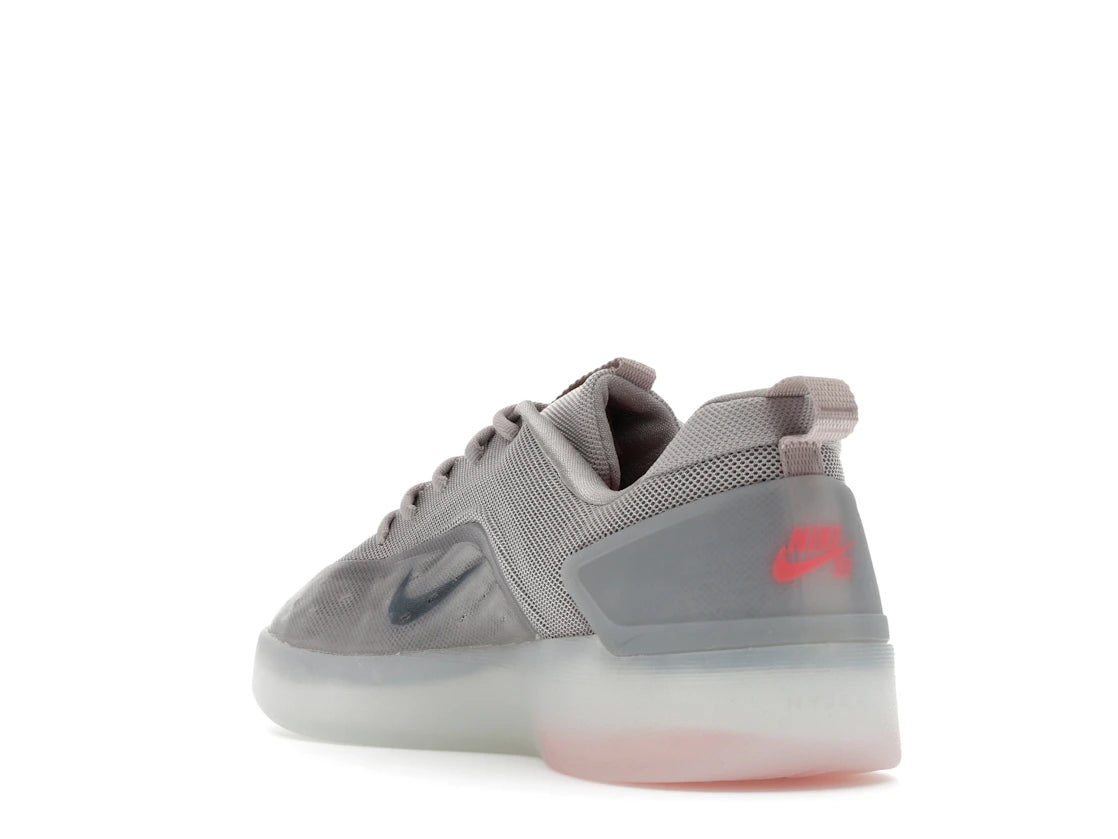 Nike SB Zoom Nyjah 4 Black White - vue secondaire B