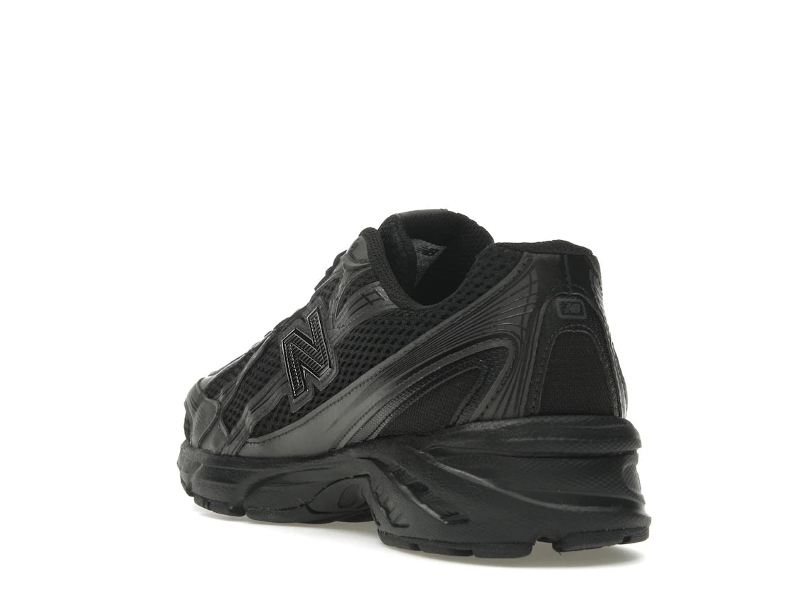 New Balance 740 Triple Black