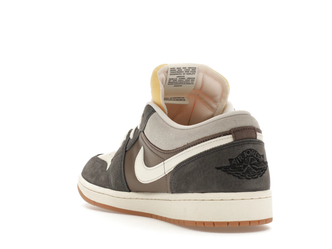 Jordan 1 Low SNKRS Day Korea Magpie (2023) - vue secondaire B