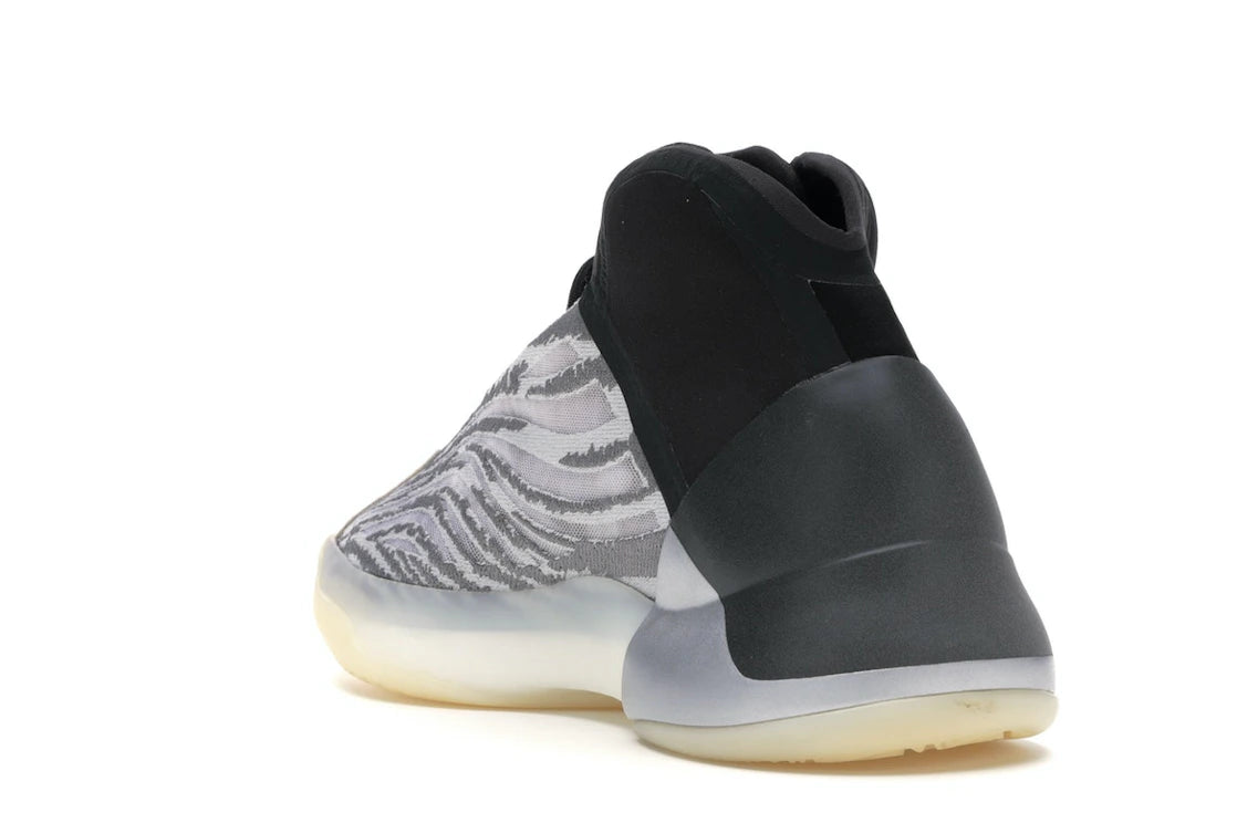 adidas Yeezy QNTM (Lifestyle Model) - vue secondaire B