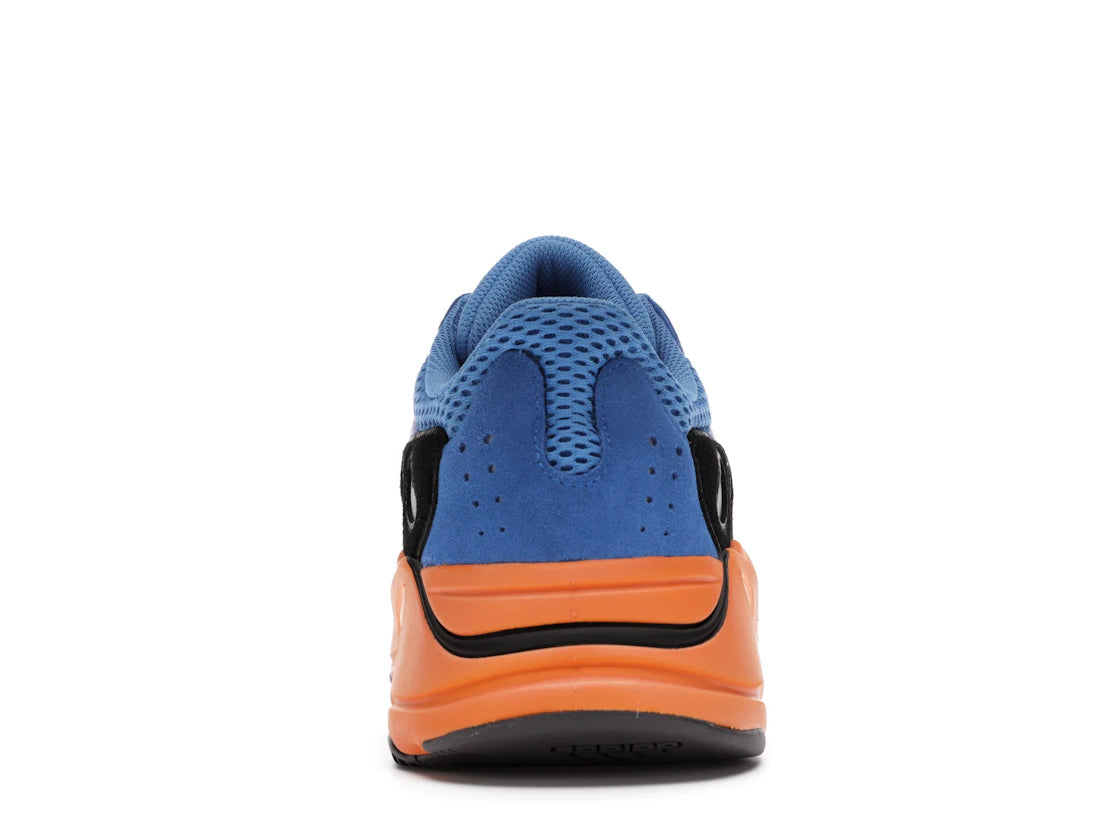 adidas Yeezy Boost 700 Hellblau
