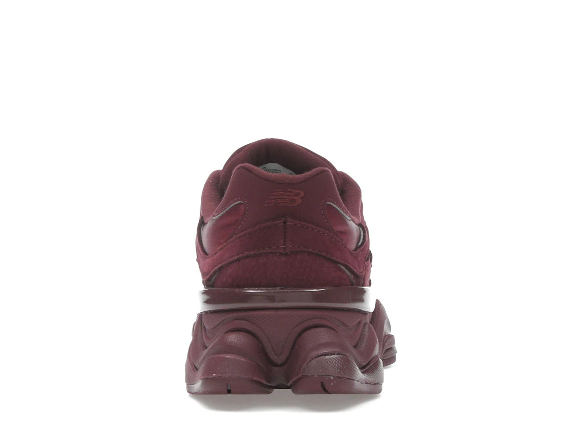 New Balance 9060 Burgunderrot
