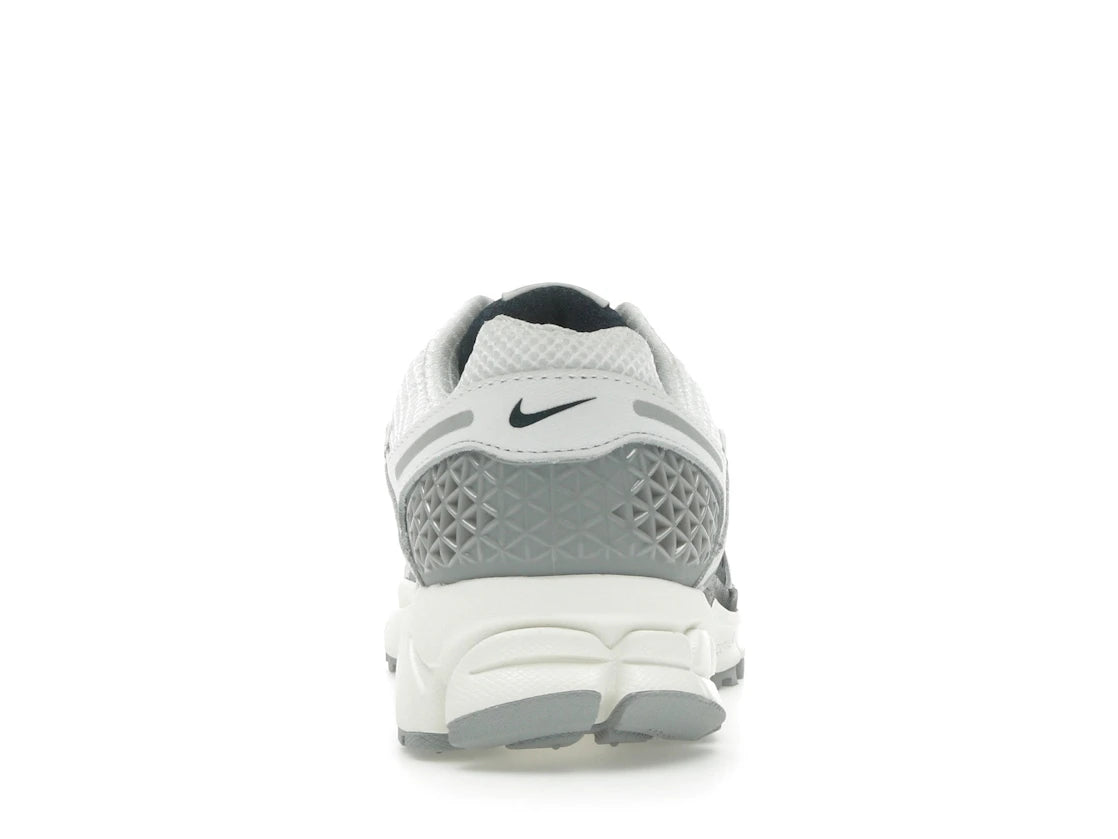 Nike Zoom Vomero 5 Weiß/Marineblau (Damen)