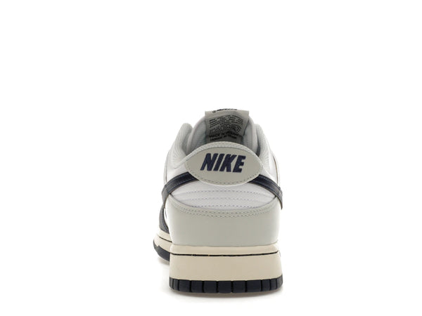 Nike Dunk Low New York Yankees