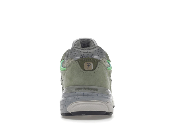 New Balance 990v3 MiUSA Patta Keep Your Family Close