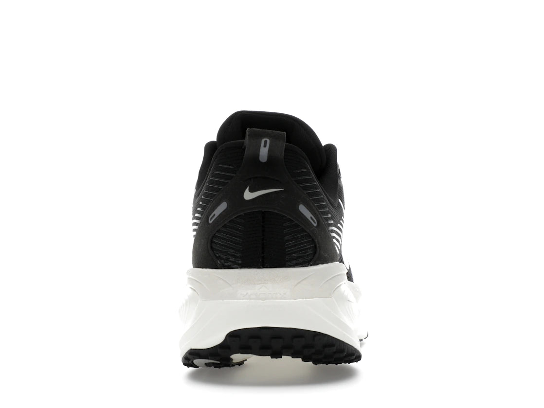 Nike Vomero 18 Schwarz, Kokosmilch, Hellgrau, Weiß