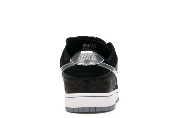 Nike SB Dunk Low Takashi 2