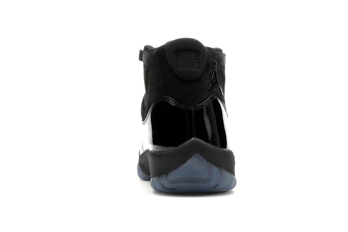 Jordan 11 Retro Hut und Talar