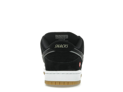 Nike SB Dunk Low Quartersnacks - sneakers view 5