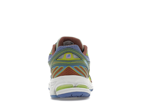 New Balance 860v2 Up There 2000's Tropes