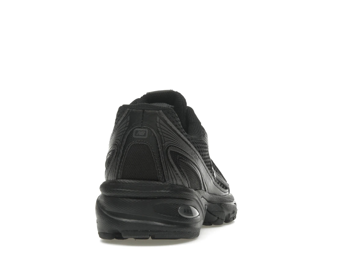 New Balance 740 Triple Black
