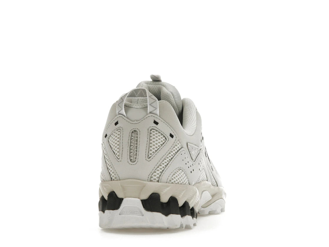 New Balance 610 Nimbus Cloud White Black