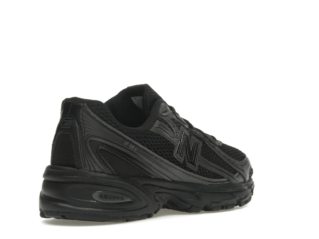 New Balance 740 Triple Black