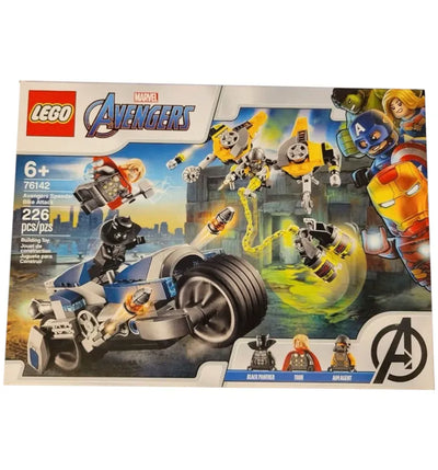 LEGO Marvel Avengers Speeder Bike Attack Set 76142