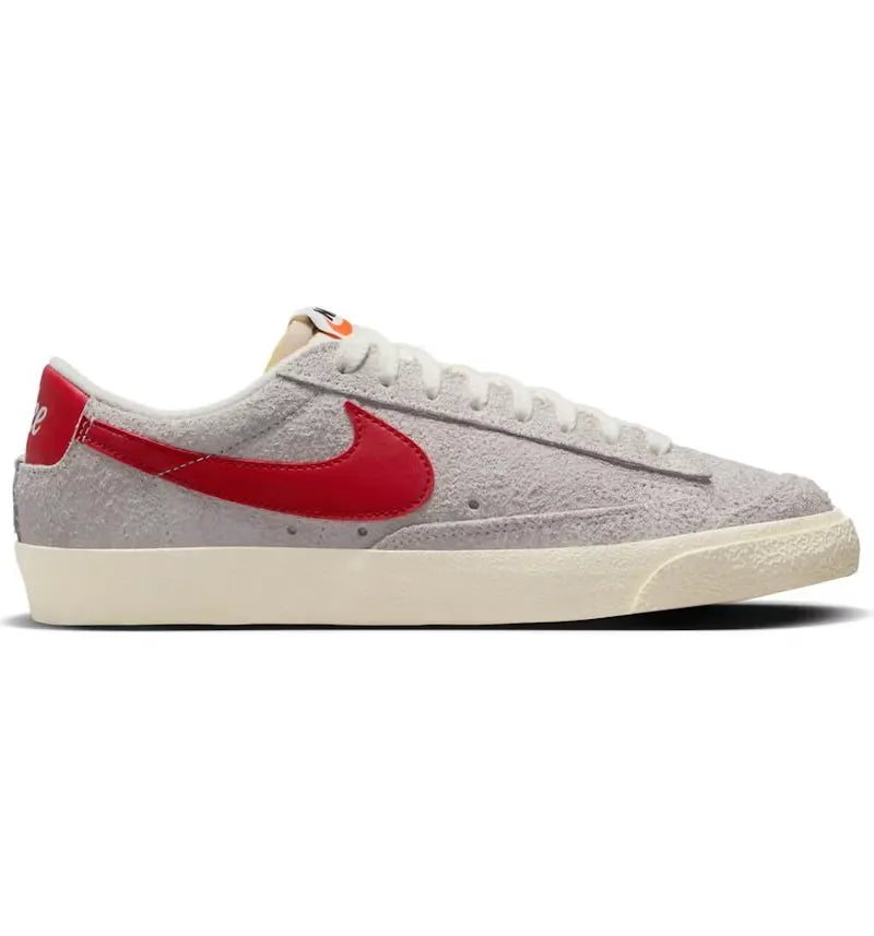 Nike Blazer Low '77 Vintage Summit White Gym Red Sail Coconut Milk (Women's) - vue 360