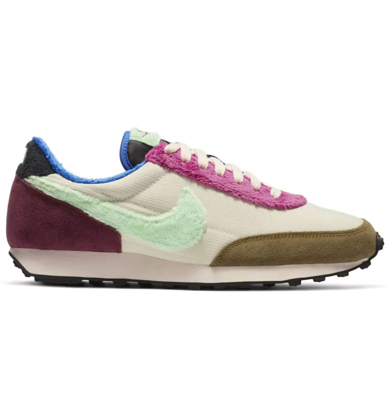 Nike Daybreak Fur Pack Fossil Cactus Flower (Women's) - vue 360