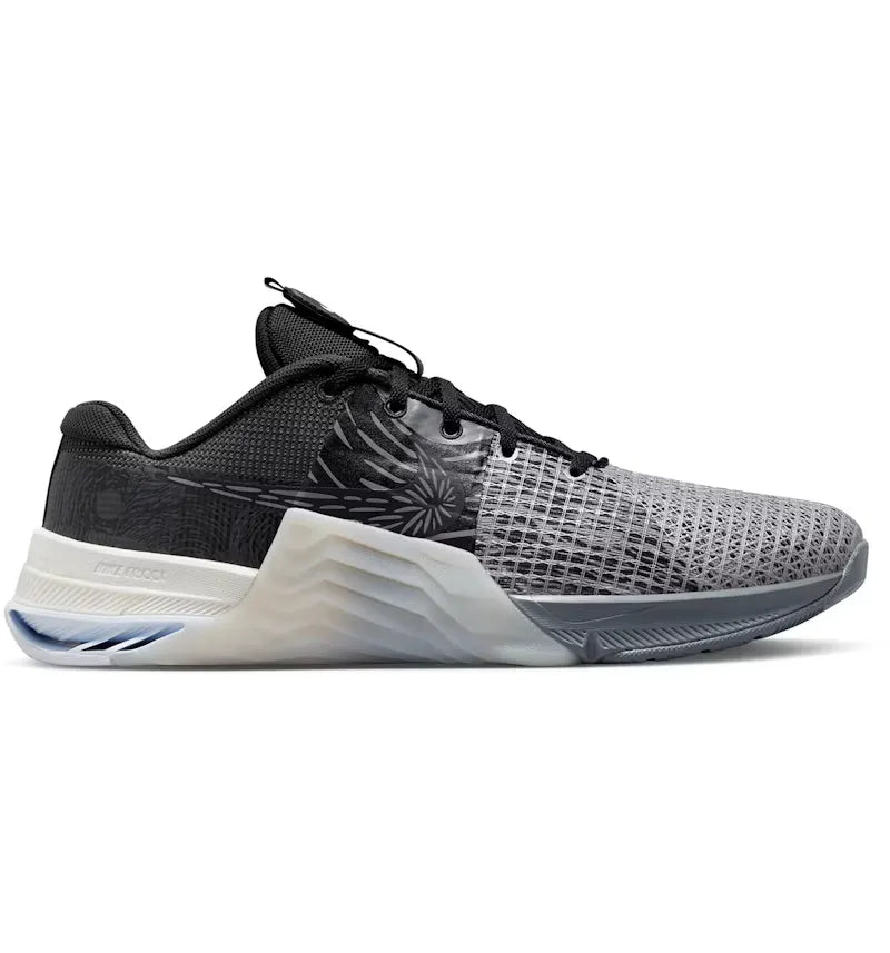 Nike Metcon 8 AMP Dark Smoke Grey - vue 360
