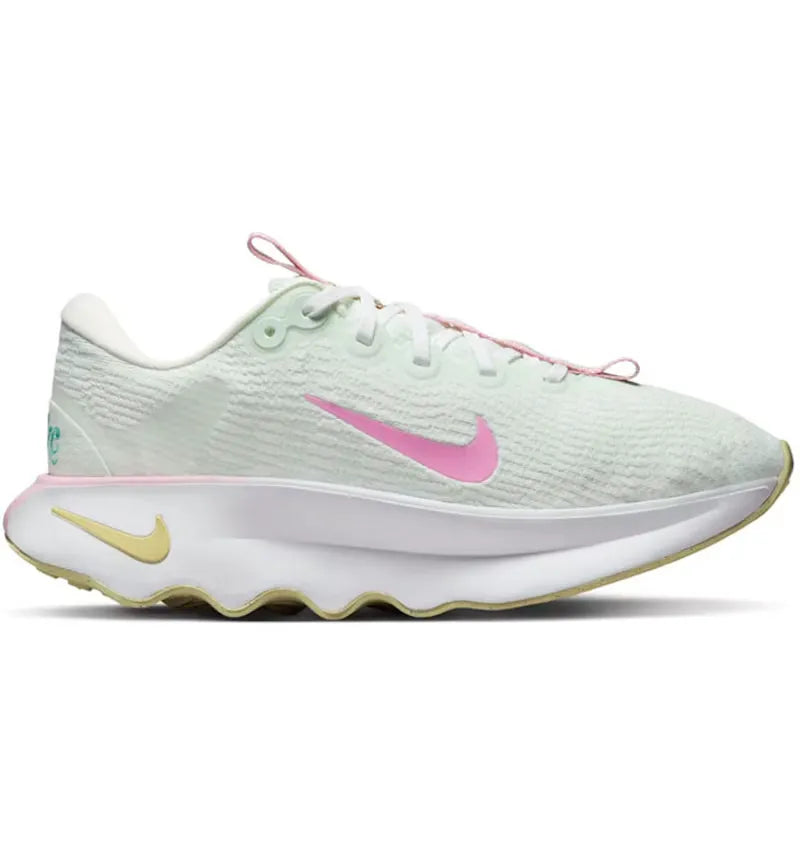 Nike Motiva Green Frost (Women's) - vue 360