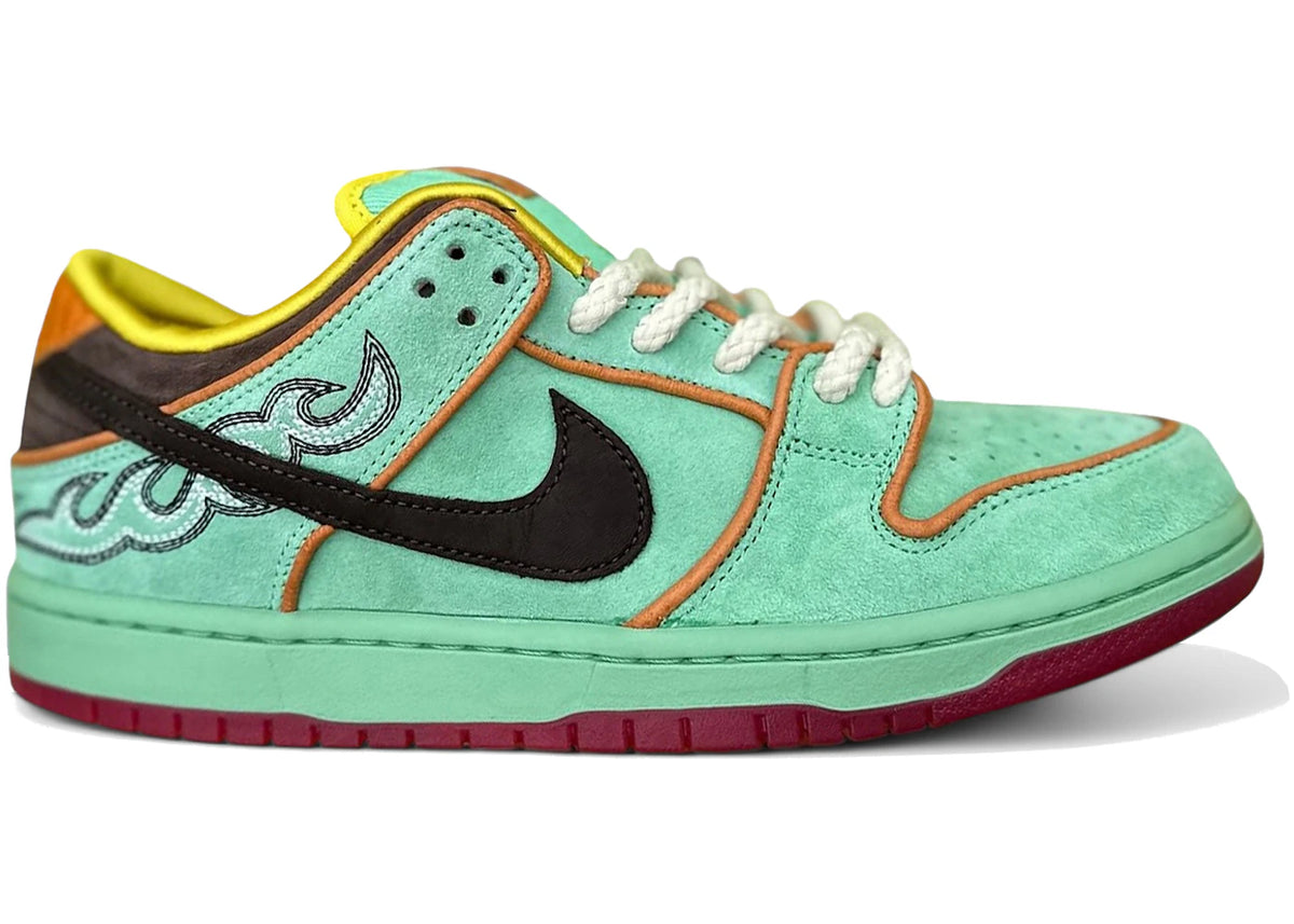 Nike SB Dunk Low Black History Month Tourmaline (2025) - vue 360