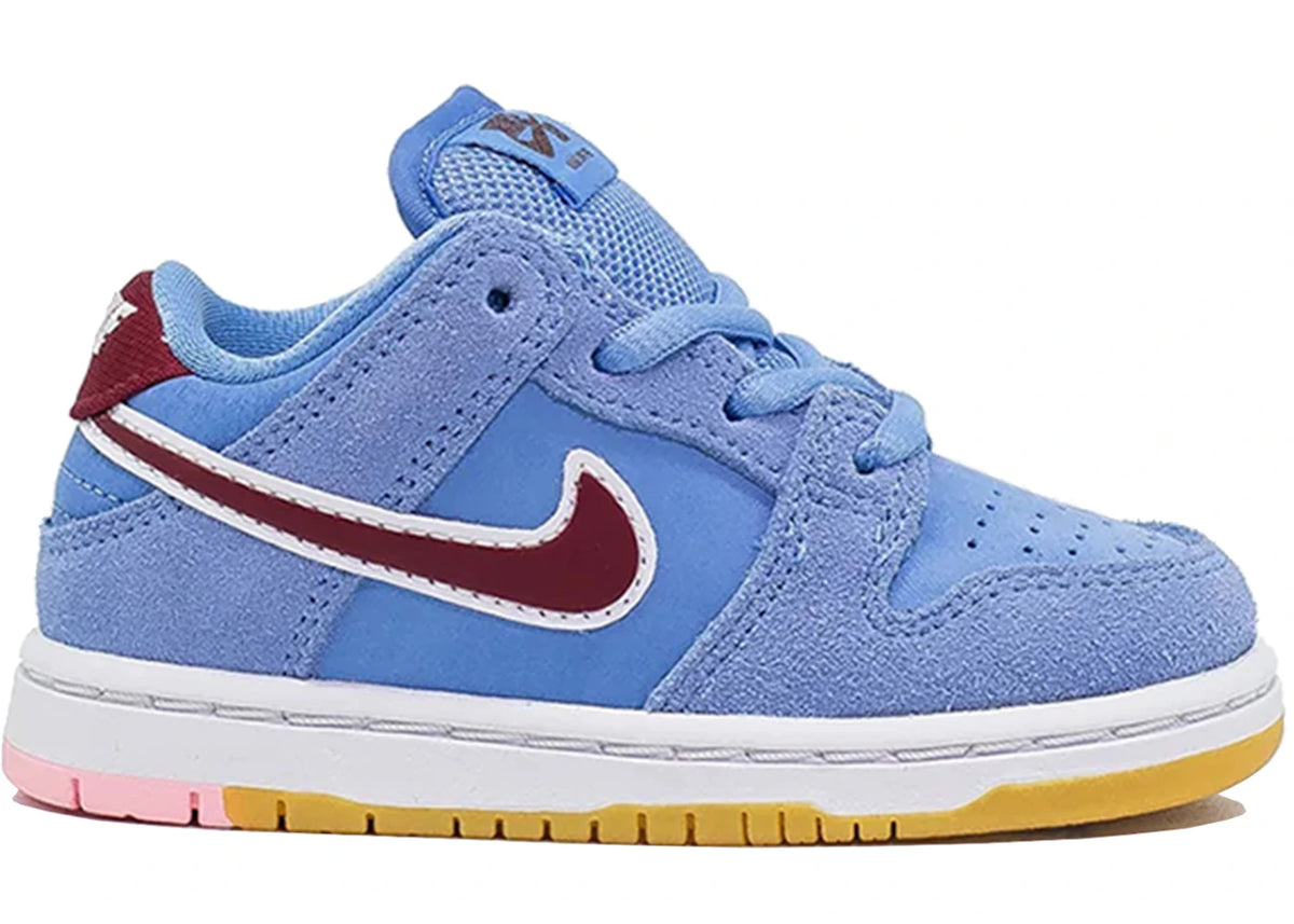 Nike SB Dunk Low Philadelphia Phillies (TD) - vue 360
