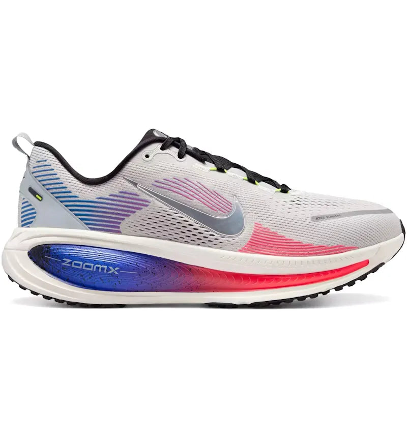 Nike Vomero 18 National Runner's Day - vue 360