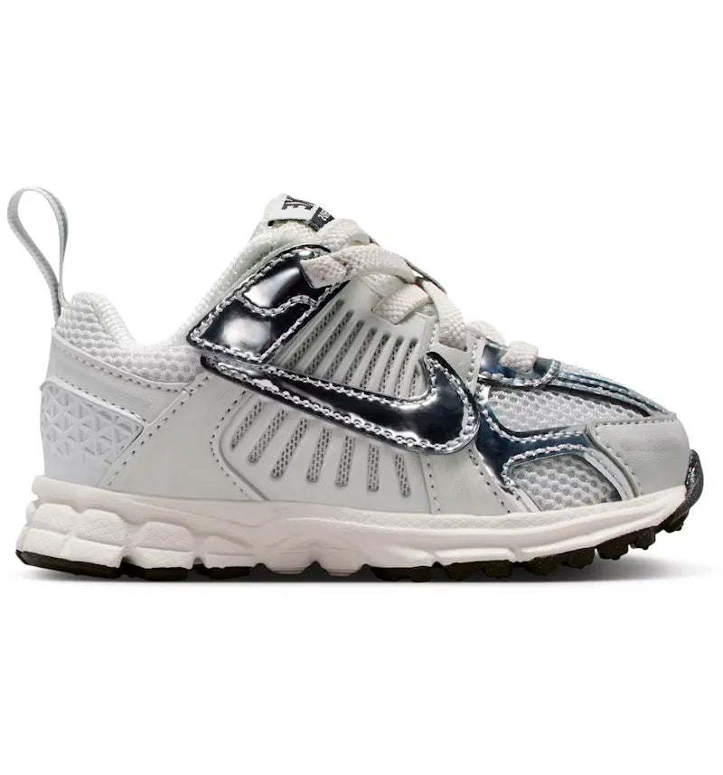 Nike Vomero 5 Photon Dust Gridiron Sail Chrome (TD) - vue 360