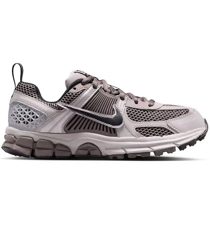 Nike Zoom Vomero 5 College Grey Black-Cave Stone (GS) - authentic Nike sneakers