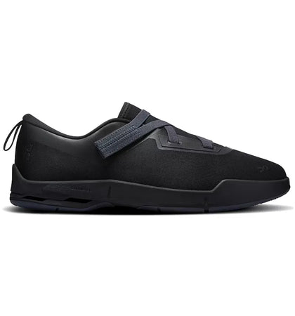 On Running Cloudnova Moon Zendaya Black Ink - authentic On sneakers