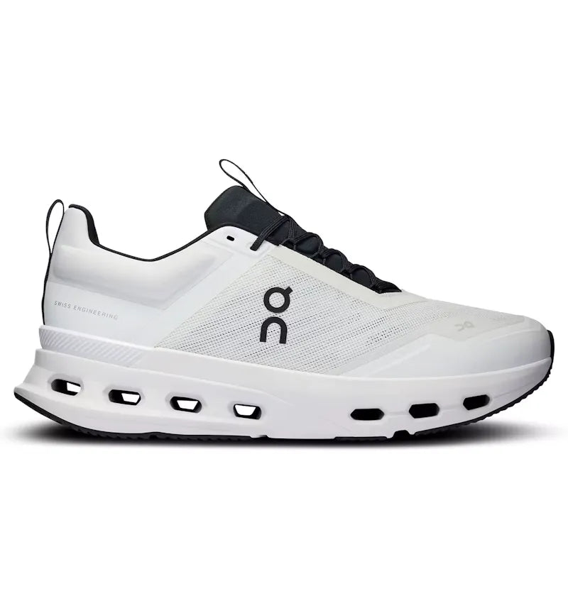 On Running Cloudnova X White Black - vue 360