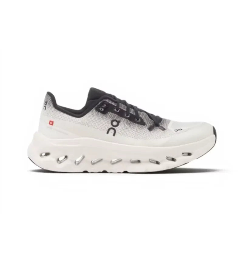 On Womens Cloudtilt Sneakers White/Ivory - vue 360